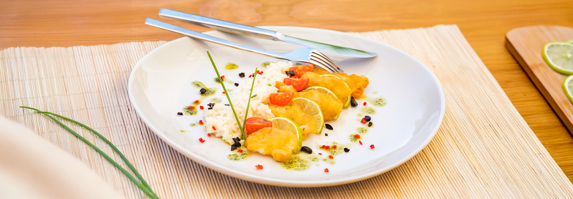 Tempura de Samos de Bacalhau com Arroz de Lima